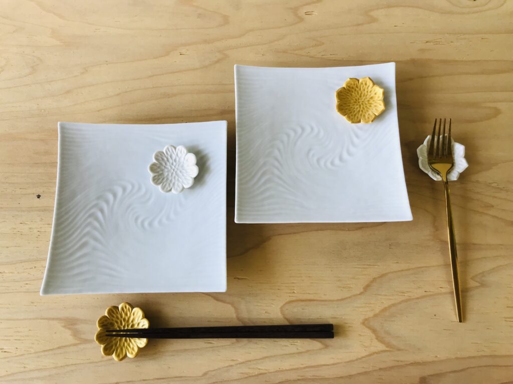 【有田焼】白い正角皿と金銀彩花型豆皿セット(角皿×2個・豆皿×4個)